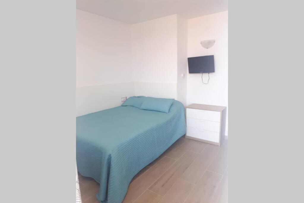 Modern Studio Near Beach. Sea, Pool And Wi-Fi Benalmádena Dış mekan fotoğraf