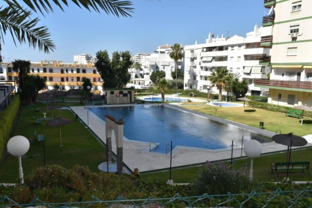 Modern Studio Near Beach. Sea, Pool And Wi-Fi Benalmádena Dış mekan fotoğraf